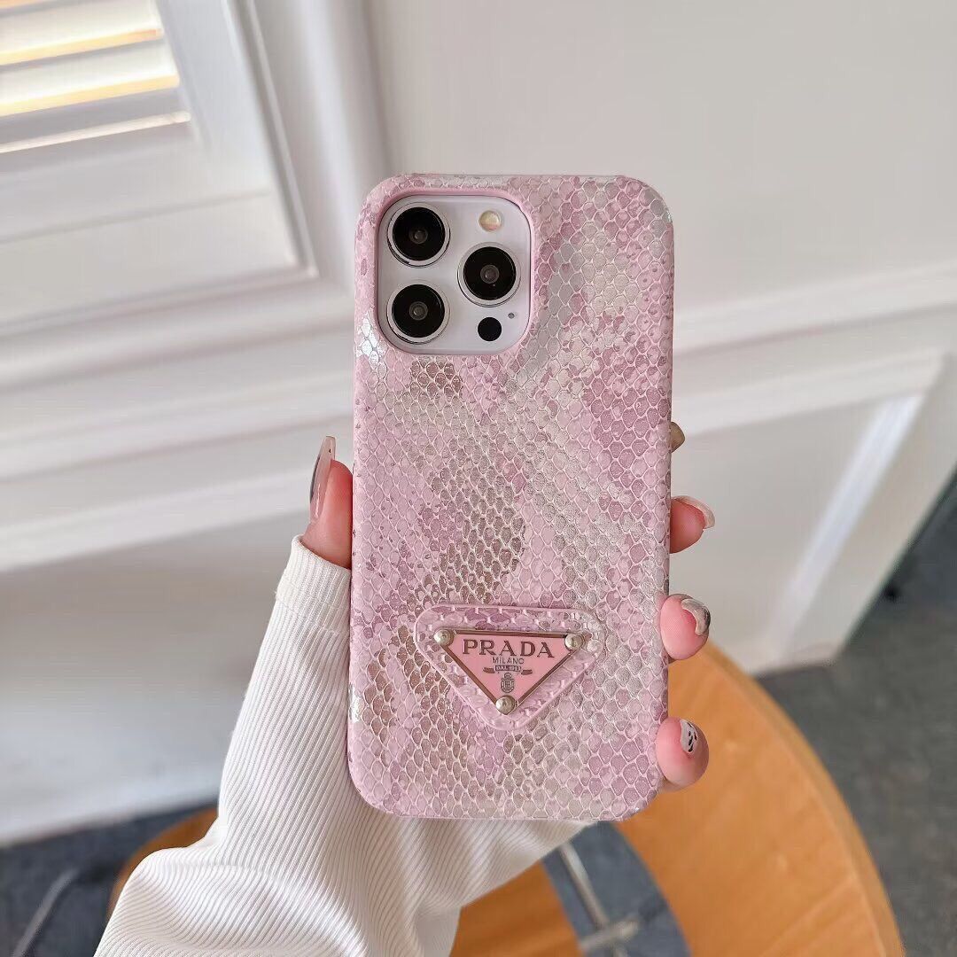 Apple snakeskin mobile phone case